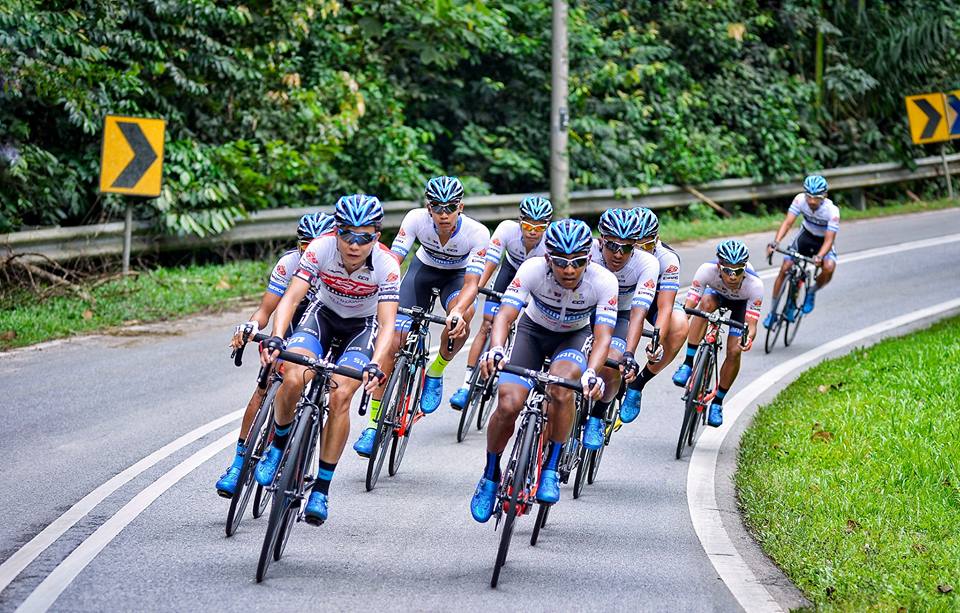 Hasil jumlah tajaan akan dimanafaatkan sepenuhnya oleh pelumba-pelumba pasukan Terengganu Cycling Team untuk musim 2018 ini. Kredit Foto - Facebook.com/aidit.nurfan