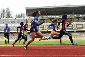 Aksi pelari pecut Terengganu; Azreen Nabila(lima dari kiri) mendahului larian dengan catatan masa 11.81 saat mengungguli acara 100 meter wanita sekali gus berjaya memperbaharui rekod kejohanan yang berusia 10 tahun di pentas temasya Sukan Malaysia(SUKMA) Perak 2018. Kredit Foto - Sekretariat SUKMA Perak 2018