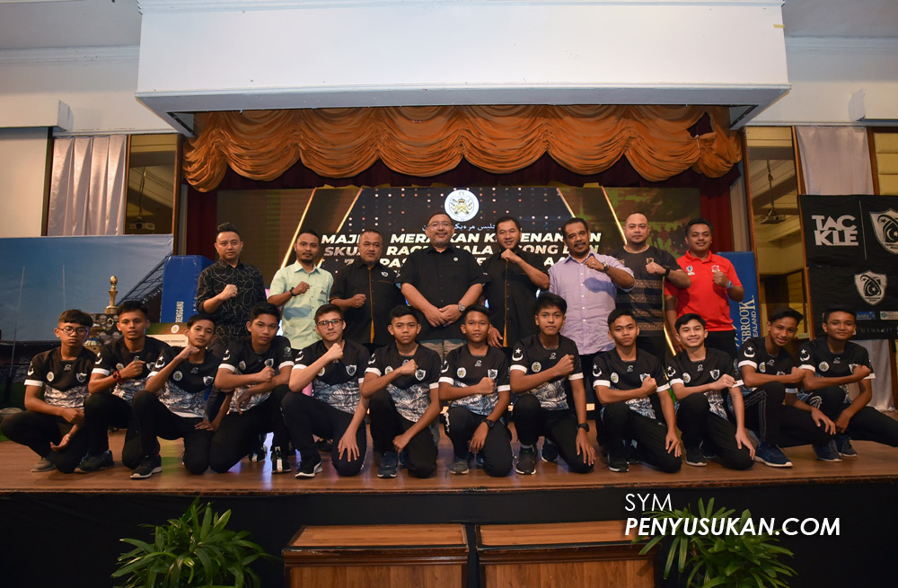 PenyuSukan - Majlis Meraikan Kemenangan Ragbi Terengganu - Akademi ...